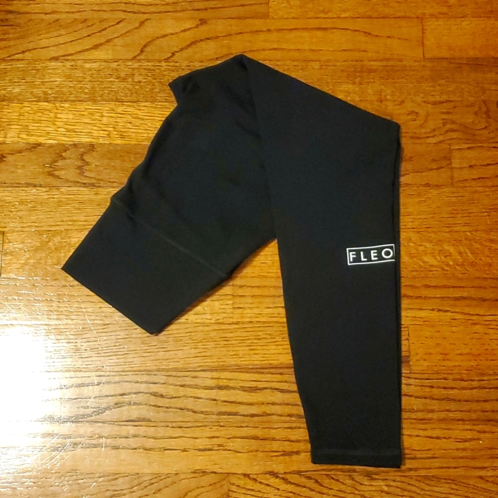 Fleo Medium El Toro Romey Fabric Black Leggings